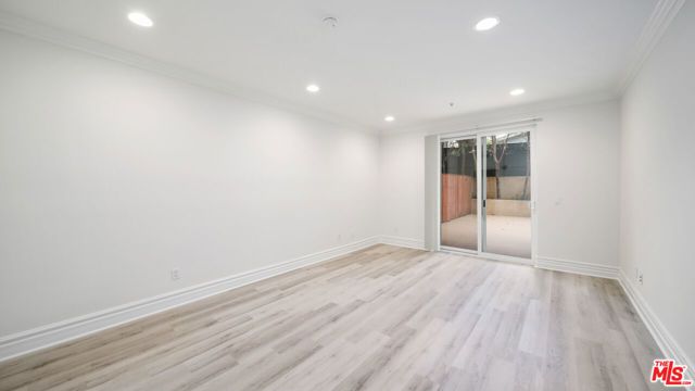2306 FOX HILLS Drive 103, Los Angeles, CA 90064