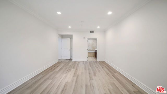 2306 FOX HILLS Drive 103, Los Angeles, CA 90064