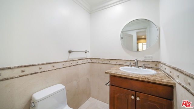 2306 FOX HILLS Drive 103, Los Angeles, CA 90064