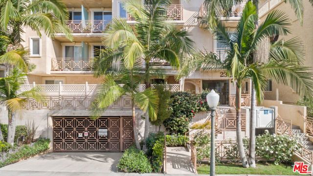 2306 FOX HILLS Drive 103, Los Angeles, CA 90064