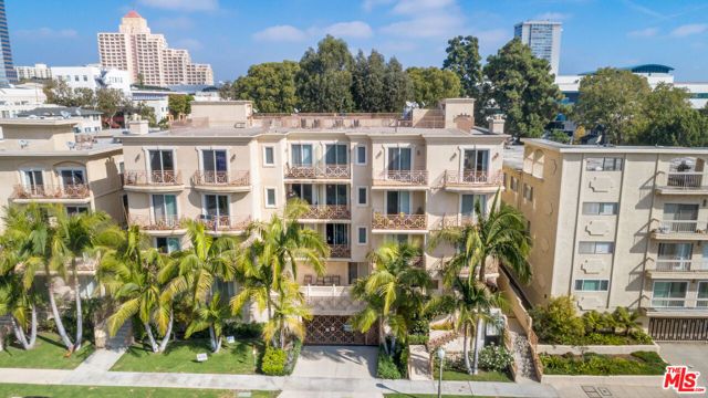 2306 FOX HILLS Drive 103, Los Angeles, CA 90064