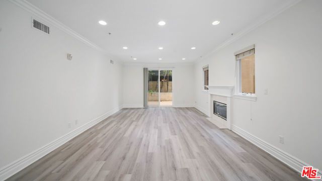 2306 FOX HILLS Drive 103, Los Angeles, CA 90064
