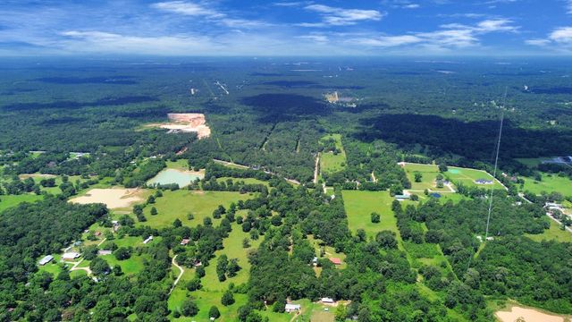 197 County Road 348, Cleveland, TX 77327