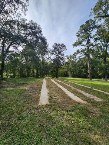 197 County Road 348, Cleveland, TX 77327