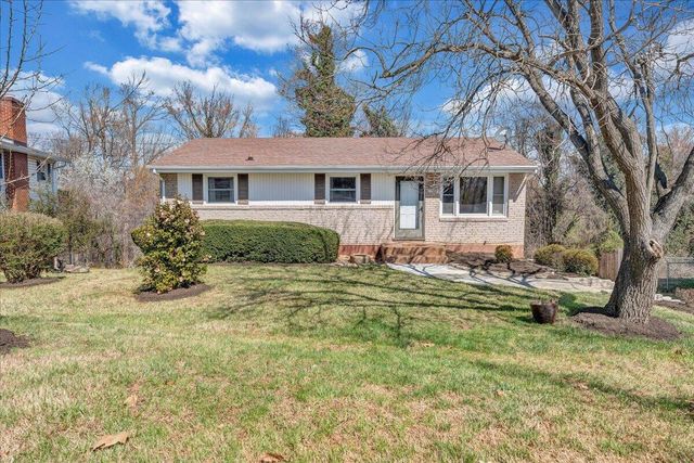 1707 Glendon RD, Salem, VA 24153