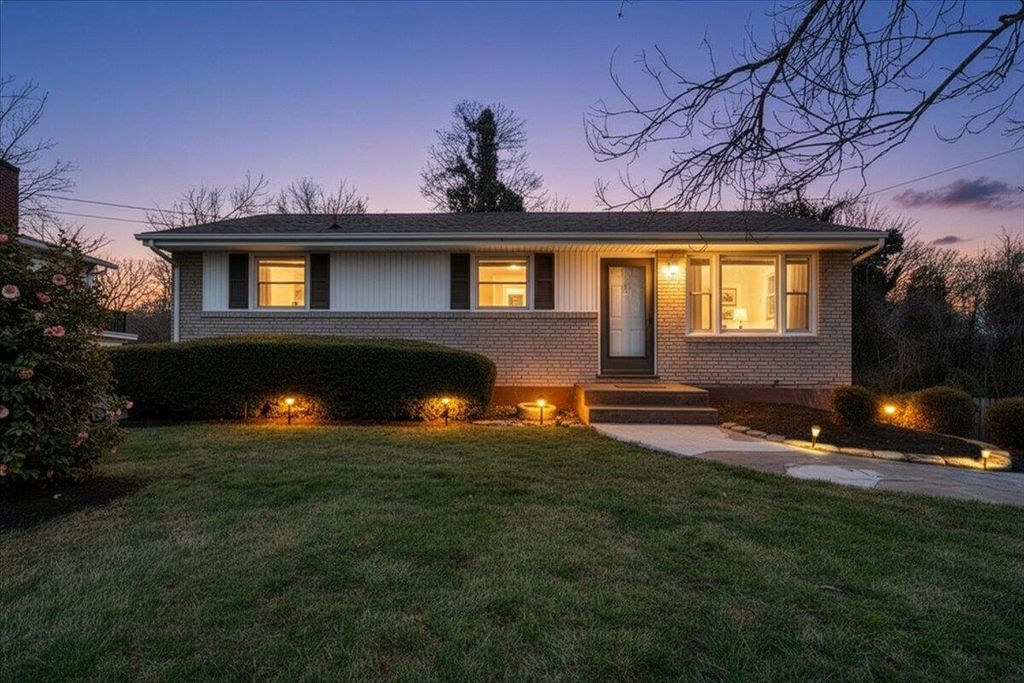 1707 Glendon RD, Salem, VA 24153