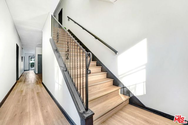 852 N Oxford Avenue, Los Angeles, CA 90029