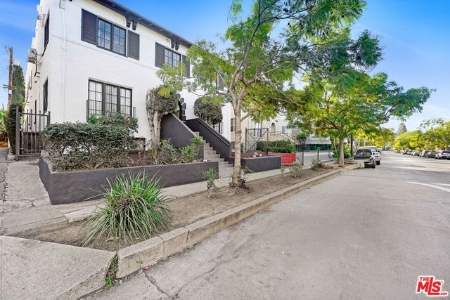 852 N Oxford Avenue, Los Angeles, CA 90029