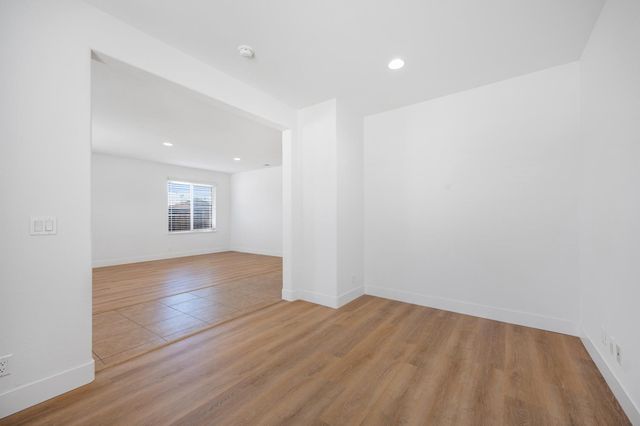5294 E Geary Street, Fresno, CA 93727
