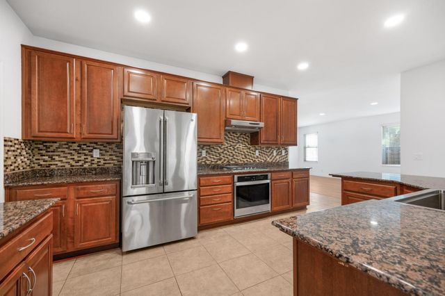 5294 E Geary Street, Fresno, CA 93727