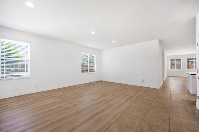 5294 E Geary Street, Fresno, CA 93727