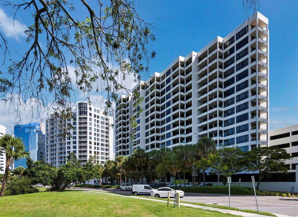 1255 N GULFSTREAM AVENUE 408, Sarasota, FL 34236