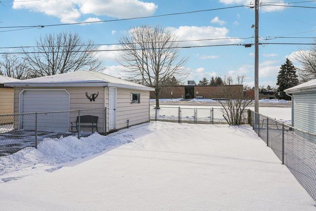 1507 Marquette AVENUE, South Milwaukee, WI 53172