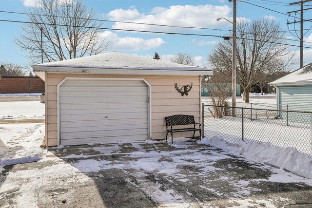 1507 Marquette AVENUE, South Milwaukee, WI 53172