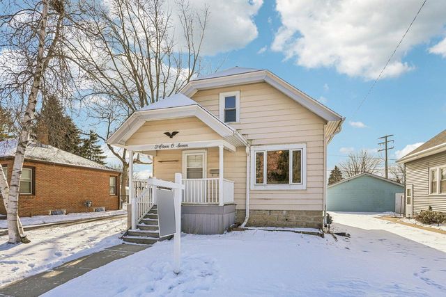 1507 Marquette AVENUE, South Milwaukee, WI 53172