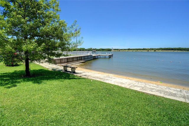 261 Timberlake Drive, Azle, TX 76020