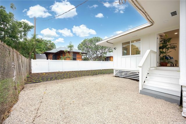 84-1036 Farrington Highway B, Waianae, HI 96792