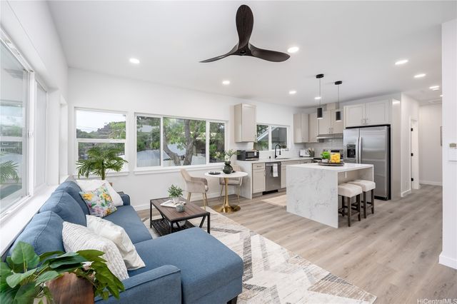 84-1036 Farrington Highway B, Waianae, HI 96792