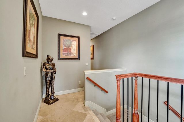 1400 NE 24th Street 1400, Wilton Manors, FL 33305