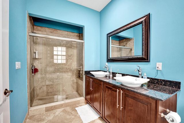 1400 NE 24th Street 1400, Wilton Manors, FL 33305