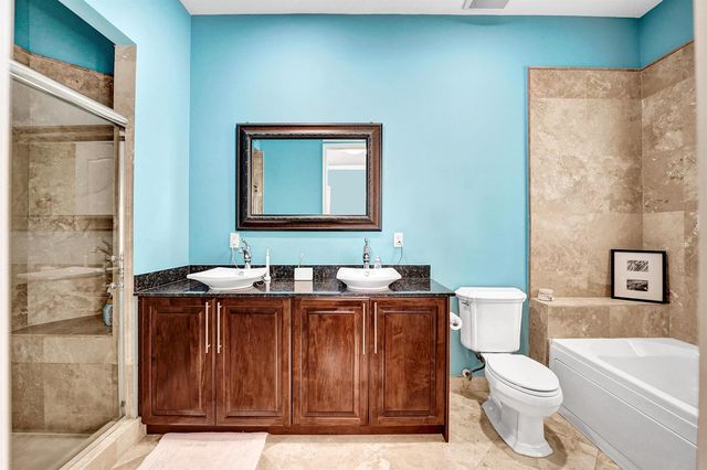 1400 NE 24th Street 1400, Wilton Manors, FL 33305