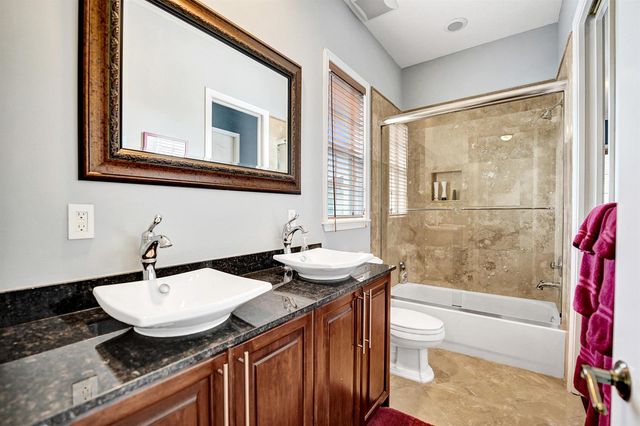 1400 NE 24th Street 1400, Wilton Manors, FL 33305