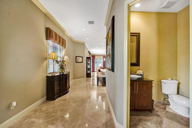 1400 NE 24th Street 1400, Wilton Manors, FL 33305