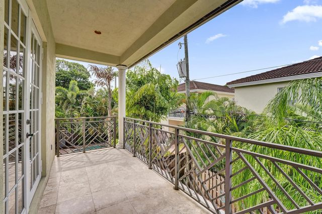 1400 NE 24th Street 1400, Wilton Manors, FL 33305