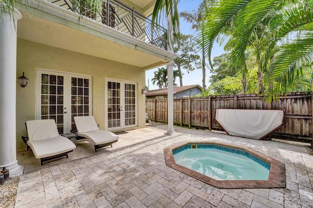 1400 NE 24th Street 1400, Wilton Manors, FL 33305