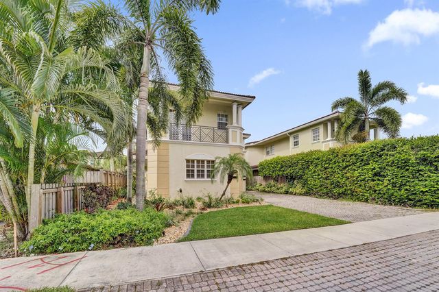 1400 NE 24th Street 1400, Wilton Manors, FL 33305