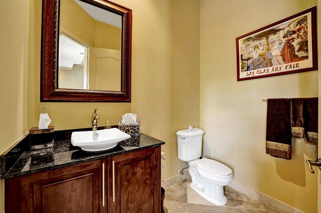 1400 NE 24th Street 1400, Wilton Manors, FL 33305