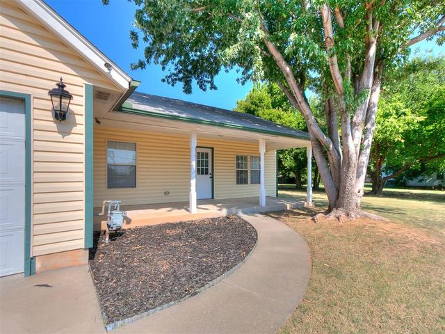 510 S 1st Street, Yukon, OK 73099