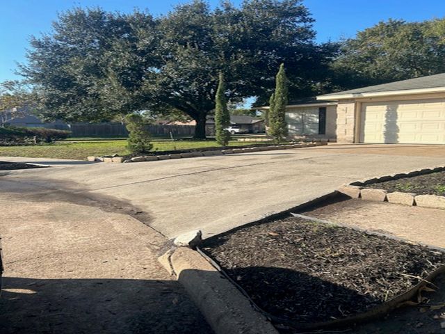 9810 Fernstone Lane, Houston, TX 77070