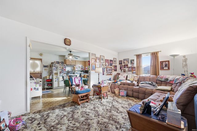 10740 W State Road 32, Parker City, IN 47368