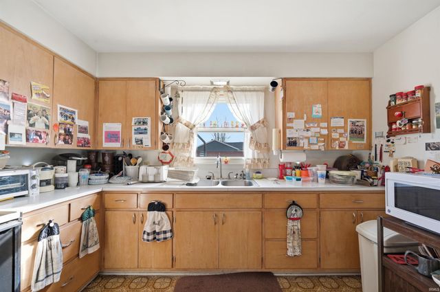 10740 W State Road 32, Parker City, IN 47368