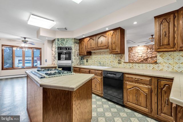 9 PRESTILE PL, Robbinsville, NJ 08691