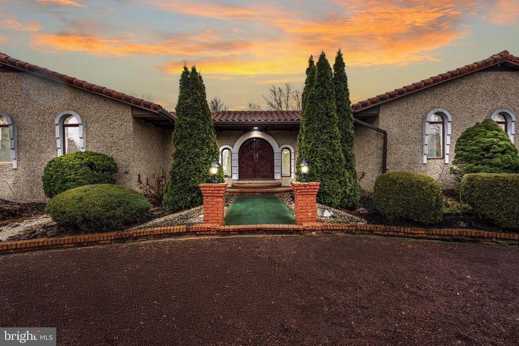 9 PRESTILE PL, Robbinsville, NJ 08691