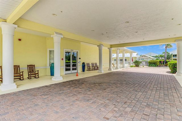 25507 HERITAGE LAKE BOULEVARD 2, Punta Gorda, FL 33983