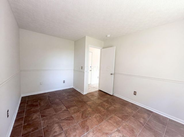 4625 Kenross Drive, Columbus, OH 43207