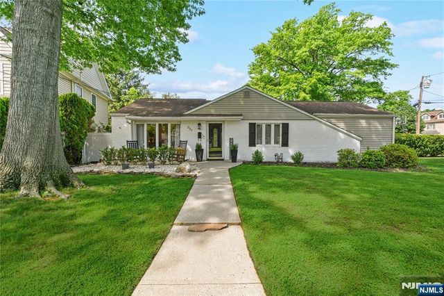 231 Beech Drive, River Edge, NJ 07661