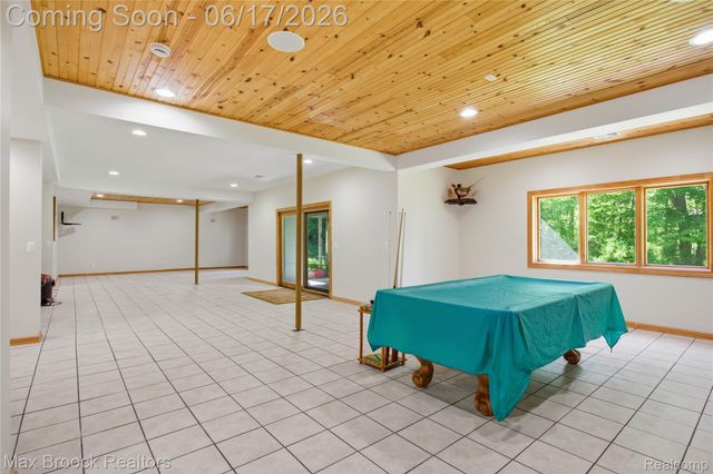 11910 Scott Road, Springfield Charter Township, MI 48350
