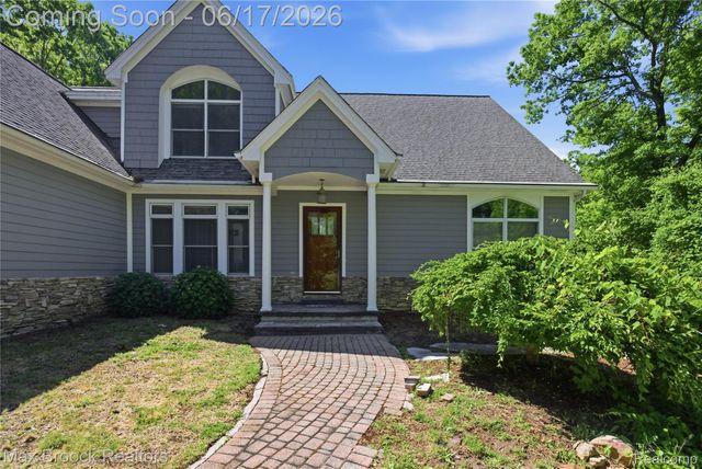 11910 Scott Road, Springfield Charter Township, MI 48350