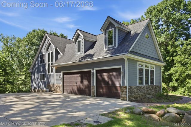 11910 Scott Road, Springfield Charter Township, MI 48350