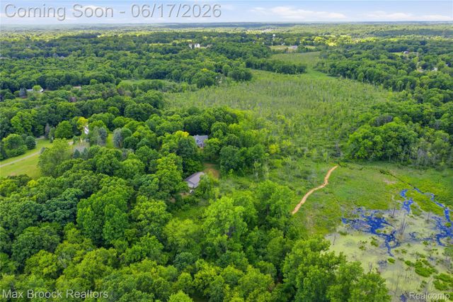 11910 Scott Road, Springfield Charter Township, MI 48350