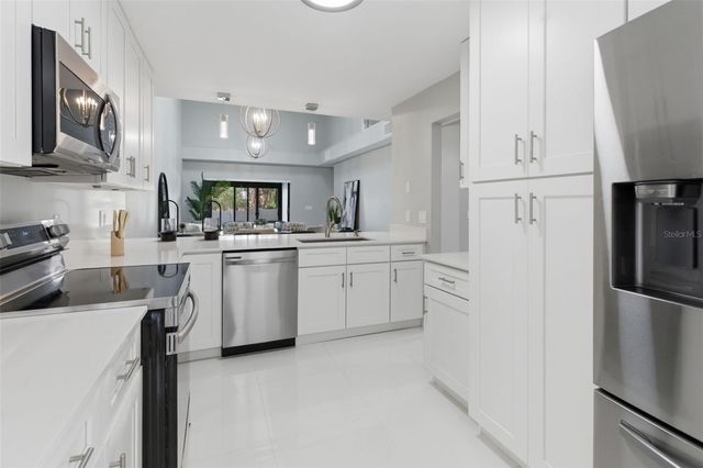 8044 SANDPOINT BOULEVARD, Orlando, FL 32819