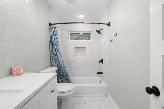 8822 Punchard Lane, Bellville, TX 77418