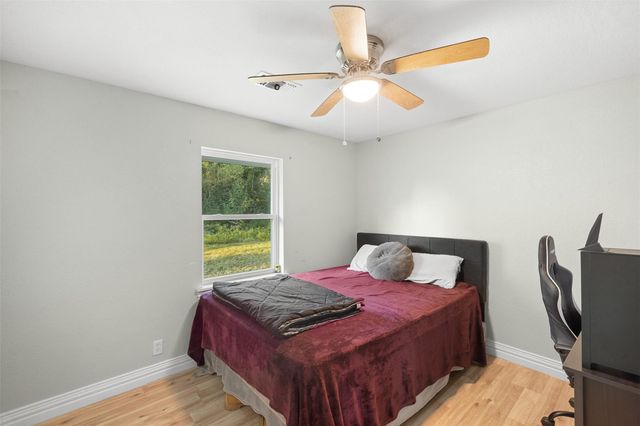 8822 Punchard Lane, Bellville, TX 77418