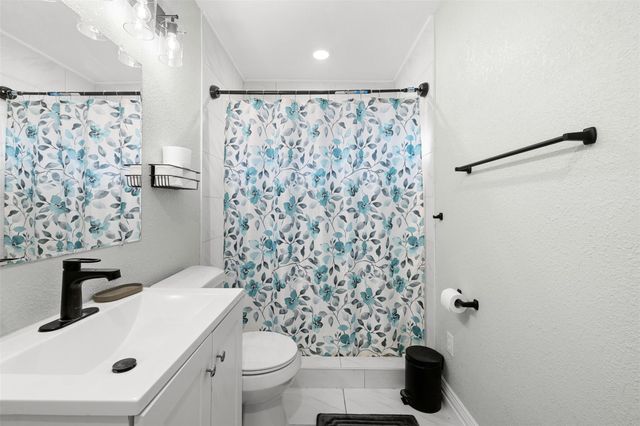 8822 Punchard Lane, Bellville, TX 77418