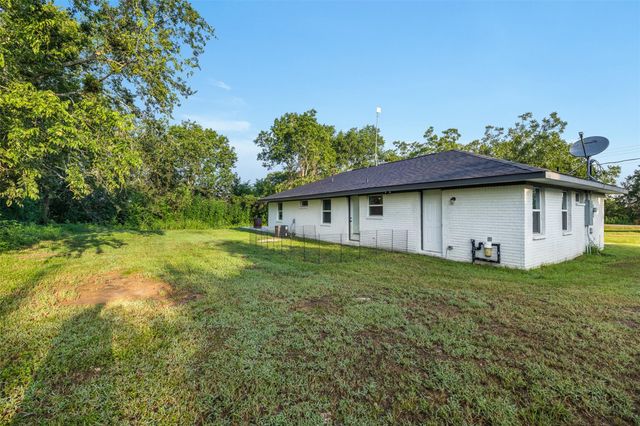 8822 Punchard Lane, Bellville, TX 77418