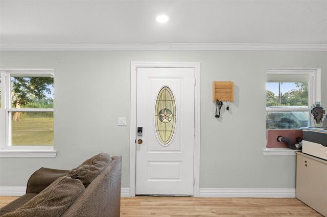 8822 Punchard Lane, Bellville, TX 77418